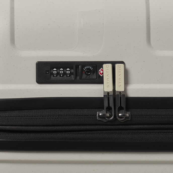 Stratic Replacement Zipper Puller 22-20-901004-00001